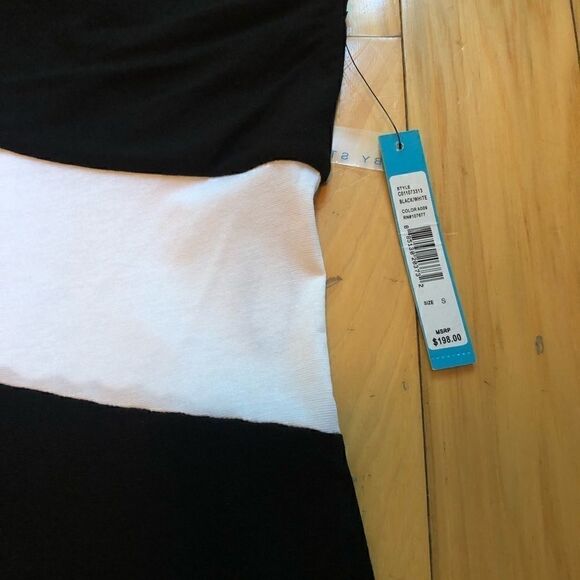 ALICE + OLIVIA BLK/WHT STRIPE SHOULDER DRESS S NWT - Picture 6 of 14